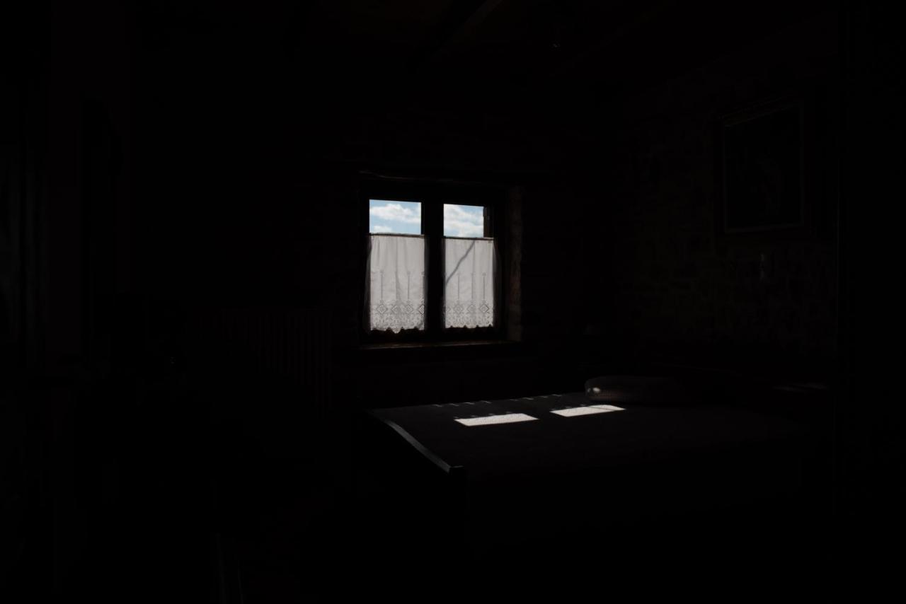 Το Πέτρινο Της Γιαγιάς Μαρίκας Apartman Karpeníszi Kültér fotó